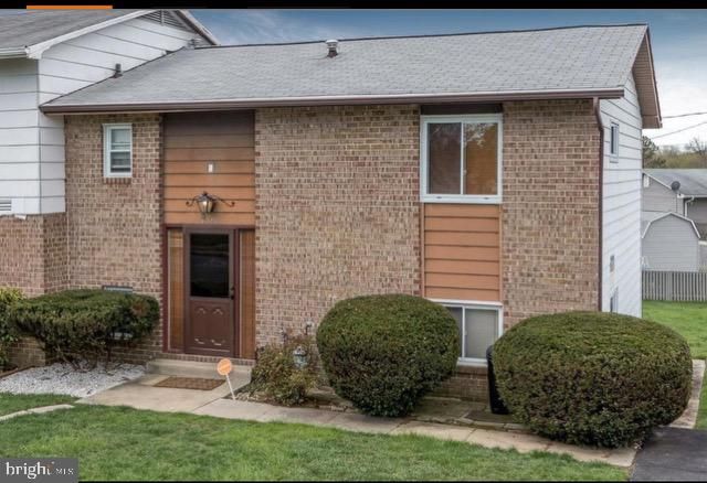 $240,000 | 8313 Lacewood Lane | Randallstown