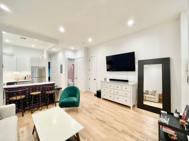 $3,995 | 989 Halsey Street, Unit 1 | Bushwick