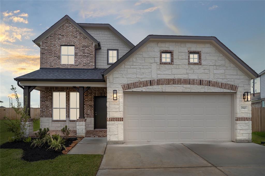 Welcome home to 2943 Solitude Pine Lane located in Morton Creek Ranch and zoned to Katy ISD. Note