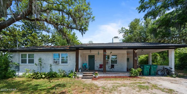 $270,000 | 4623 East 3rd Street | Callaway