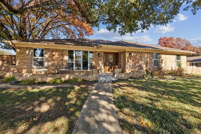 $449,000 | 2534 Sherwood Drive | Grand Prairie