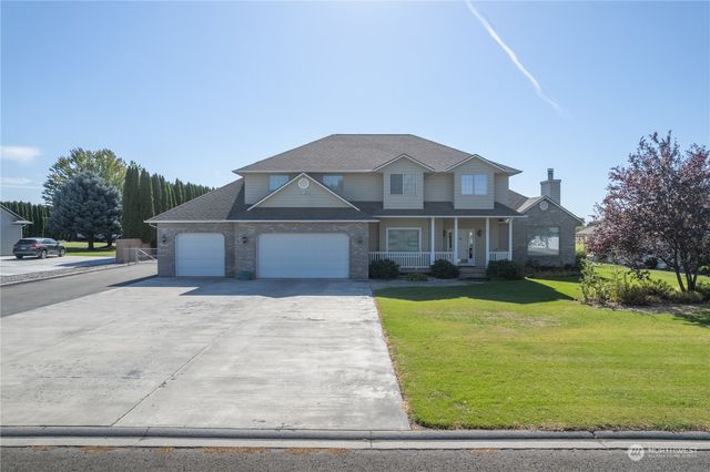 $975,000 | 11743 Chris Drive Northeast