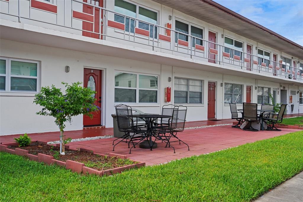 Lovely patio for residents