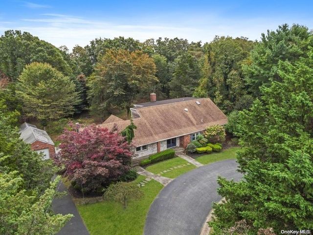 $925,000 | 275 Woodacres Road | East Patchogue