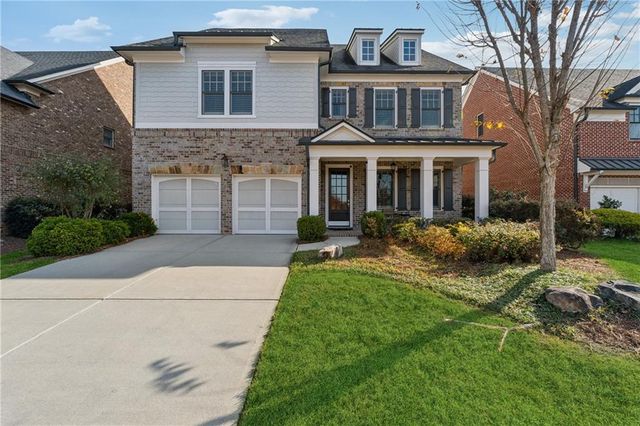 $1,350,000 | 4884 Kentwood Drive | Cobblestone Manor