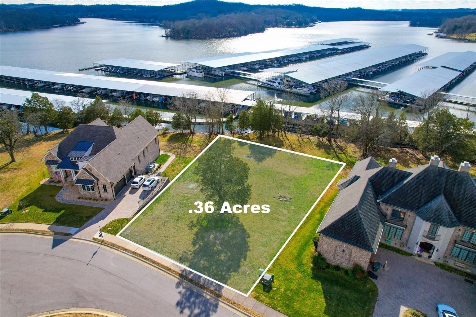 an aerial view of a tennis ground