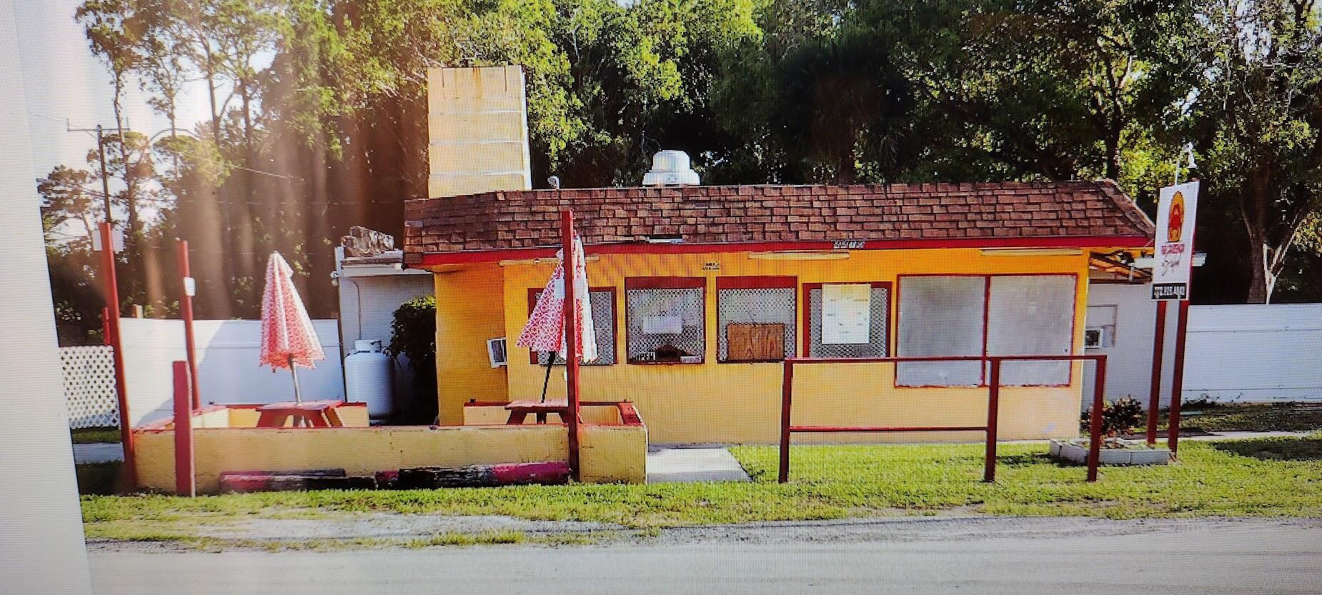 front view of house with a yard