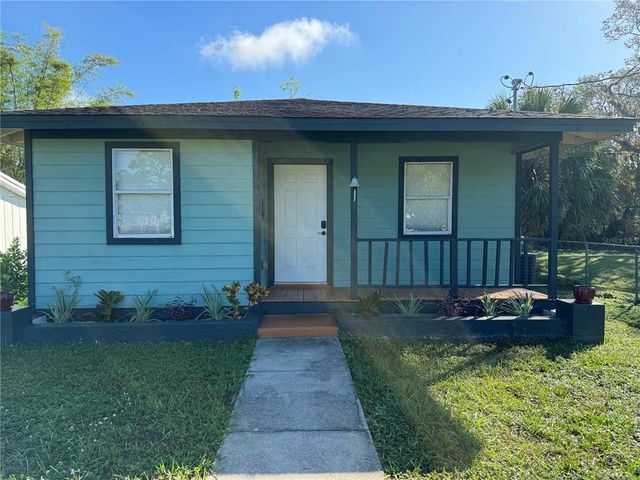 $339,900 | 847 Hand Avenue | Fruitville