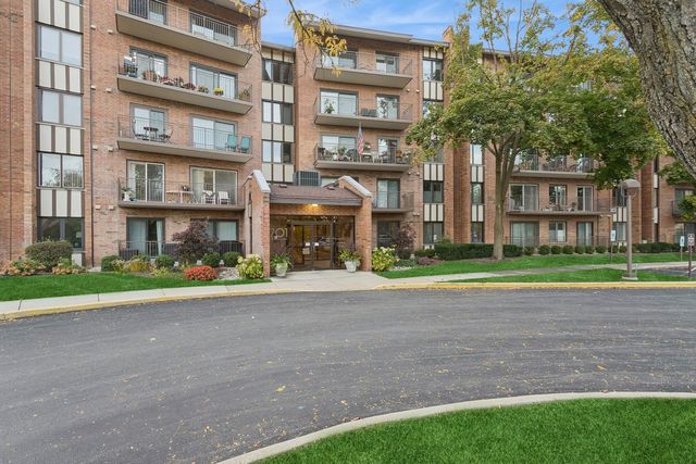 $299,000 | 701 Lake Hinsdale Drive, Unit 107 | Lake Hinsdale Village