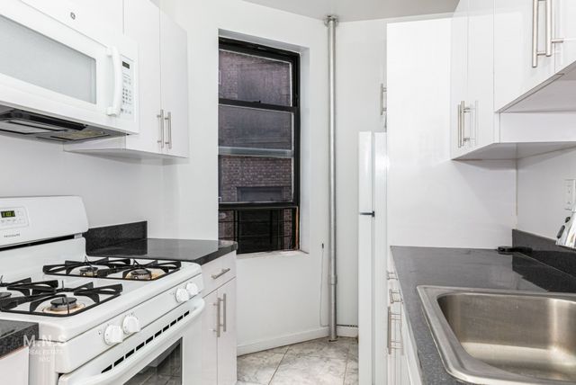 $1,900 | 45 Thayer Street, Unit 3G | Washington Heights