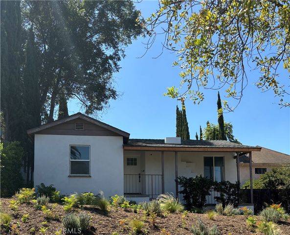 $3,900 | 1506 East Windsor Road | South Glendale