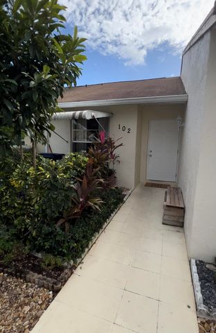 $355,000 | 102 Pinewood Court | Jupiter Village