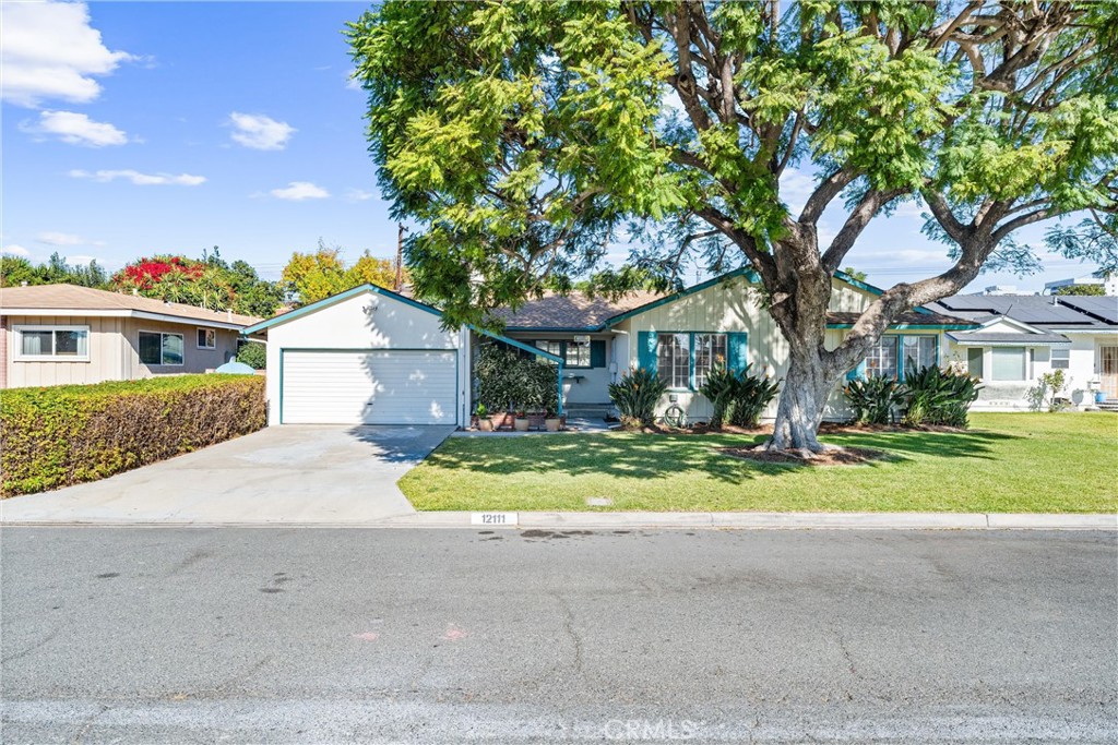 Beautifully manicured home in a mature neighborhood.