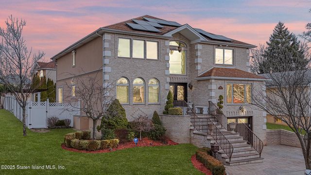 $1,799,999 | 263 Albee Avenue | Annadale