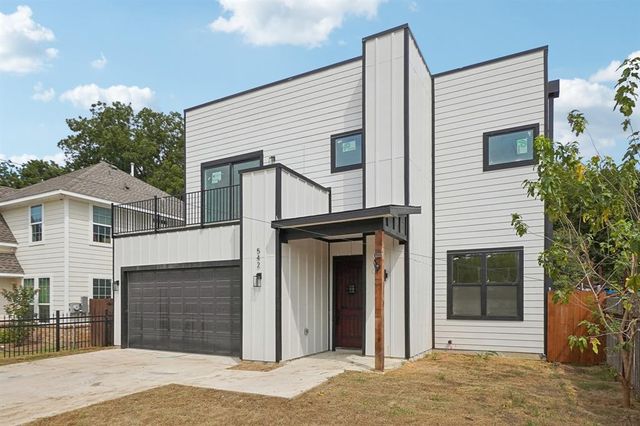 $425,000 | 542 Pemberton Hill Road | Dallas