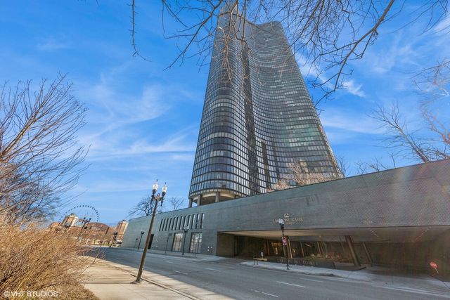 $1,325,000 | 505 North Lake Shore Drive, Unit 250706 | Lake Point Tower