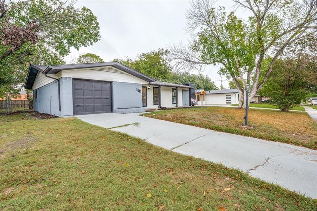 $390,000 | 3117 Longbow Court | Coral Hills