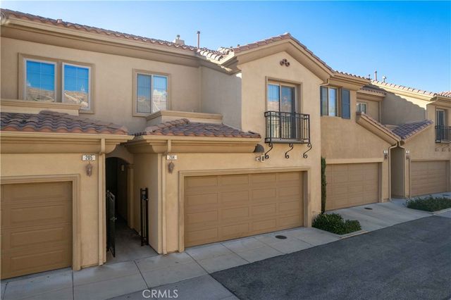 $599,000 | 1448 Patricia Avenue, Unit 204 | Simi Valley West