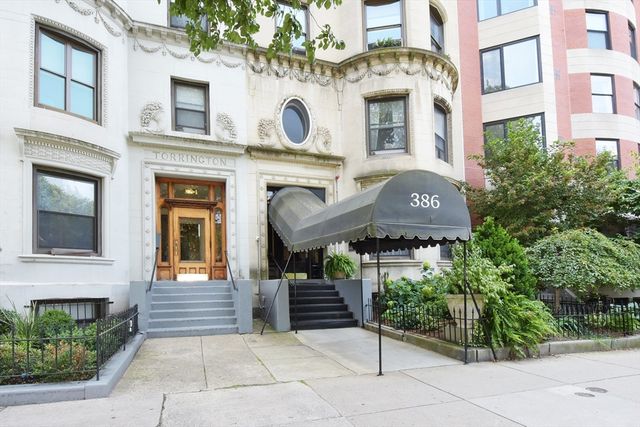 $799,900 | 386 Commonwealth Avenue, Unit 3 | Back Bay