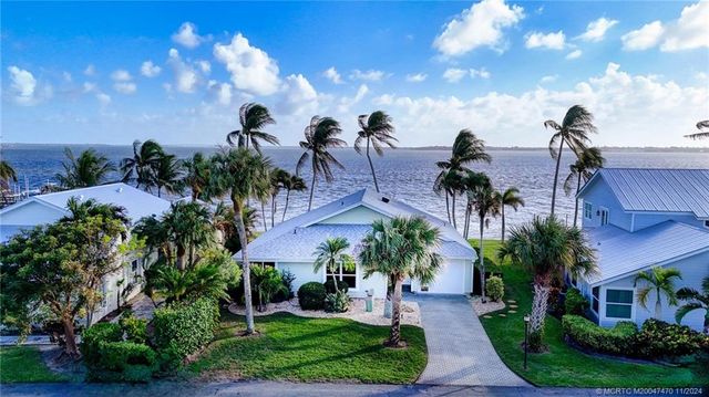 $1,385,000 | 3961 Northeast Breakwater Drive | Hutchinson Island South