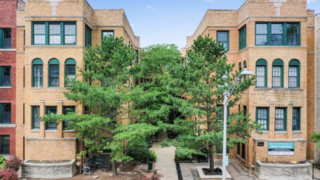 $2,100 | 7742 North Eastlake Terrace, Unit 1E | East Rogers Park