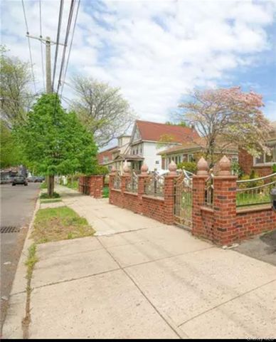 $3,100 | 220-14 137th Avenue | Laurelton