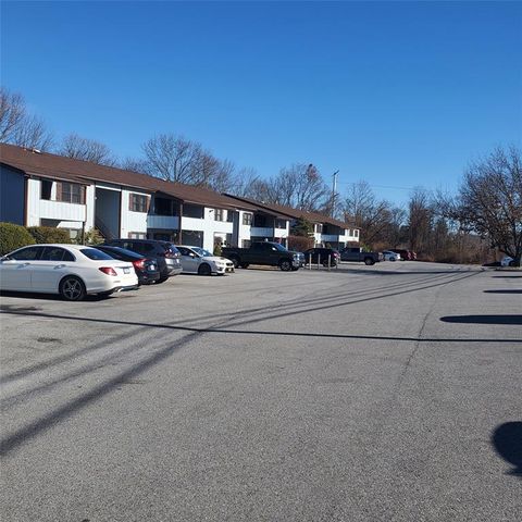 $1,800 | 160-unit B18 West Road, Unit B17 | Pleasant Valley