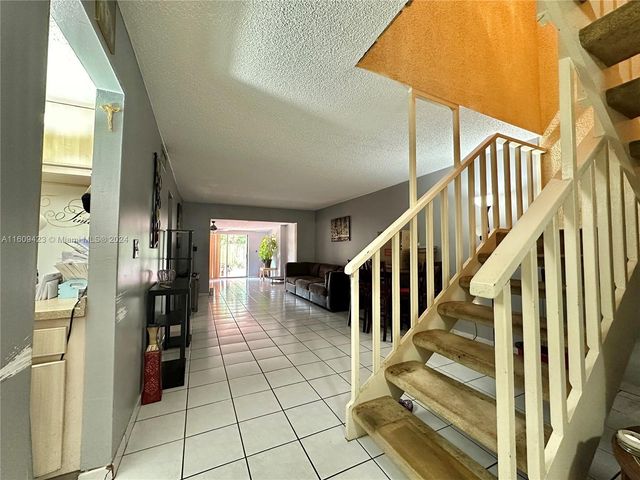 $449,000 | 950 West 81st Road | Hialeah