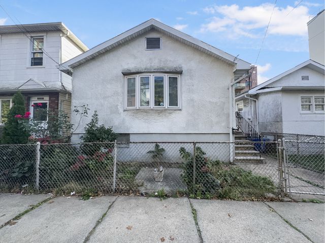 $844,000 | 1114 Banner Avenue | Brighton Beach