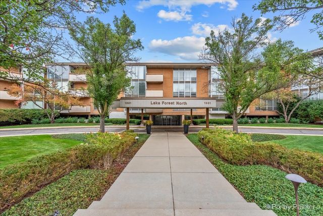 $230,000 | 1301 North Western Avenue, Unit 215 | Lake Forest