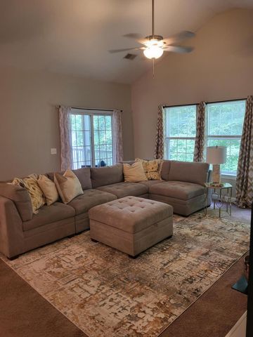 $2,300 | 407 South Elgin Court | Charleston