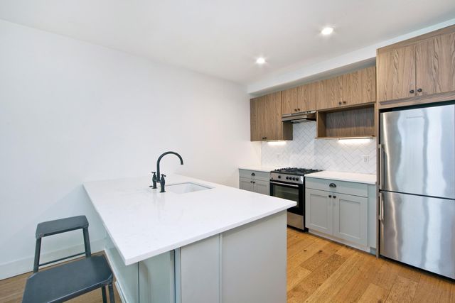 $4,300 | 213 Maujer Street, Unit 6 | Williamsburg