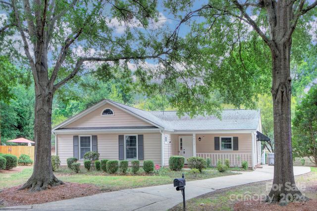 $440,000 | 8612 Aldergate Court | Park Crossing