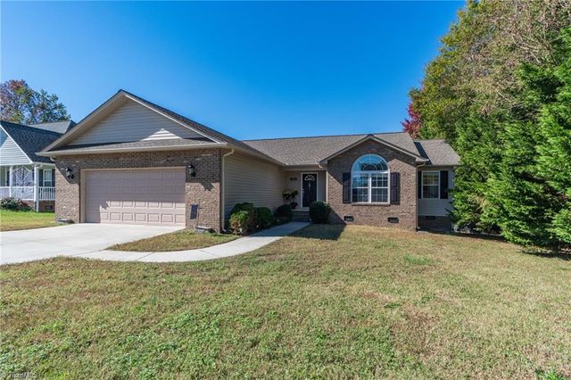 $323,900 | 522 Powell Way | Archdale