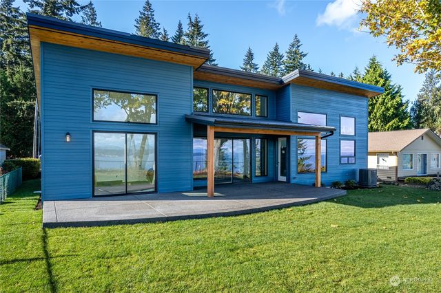 $1,475,000 | 2967 Janet Avenue | Camano