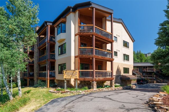 $1,395,000 | 2400 Ski Trail Lane, Unit 101 | Steamboat Springs