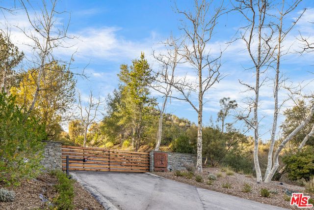 $16,500,000 | 715 Crater Camp Drive | Monte Nido