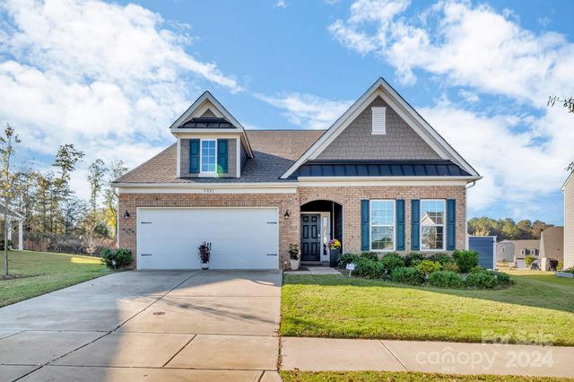 $550,000 | 9021 Powder Works Drive | Huntersville