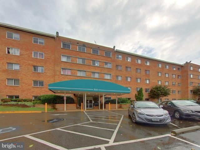 $191,900 | 5111 8th Road South, Unit 212 | Columbia Heights West