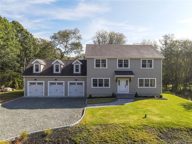 $950,000 | 4 Heather Hollow Drive | South Kingstown