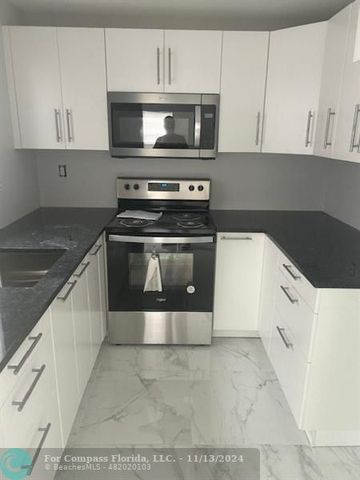 $2,200 | 10290 Northwest 36th Street, Unit 7 | Coral Springs Lakes