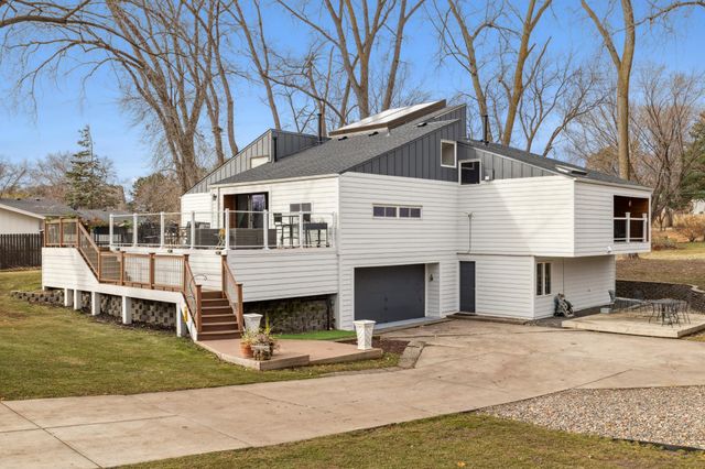 $1,100,000 | 6328 Valley View Road | Countryside