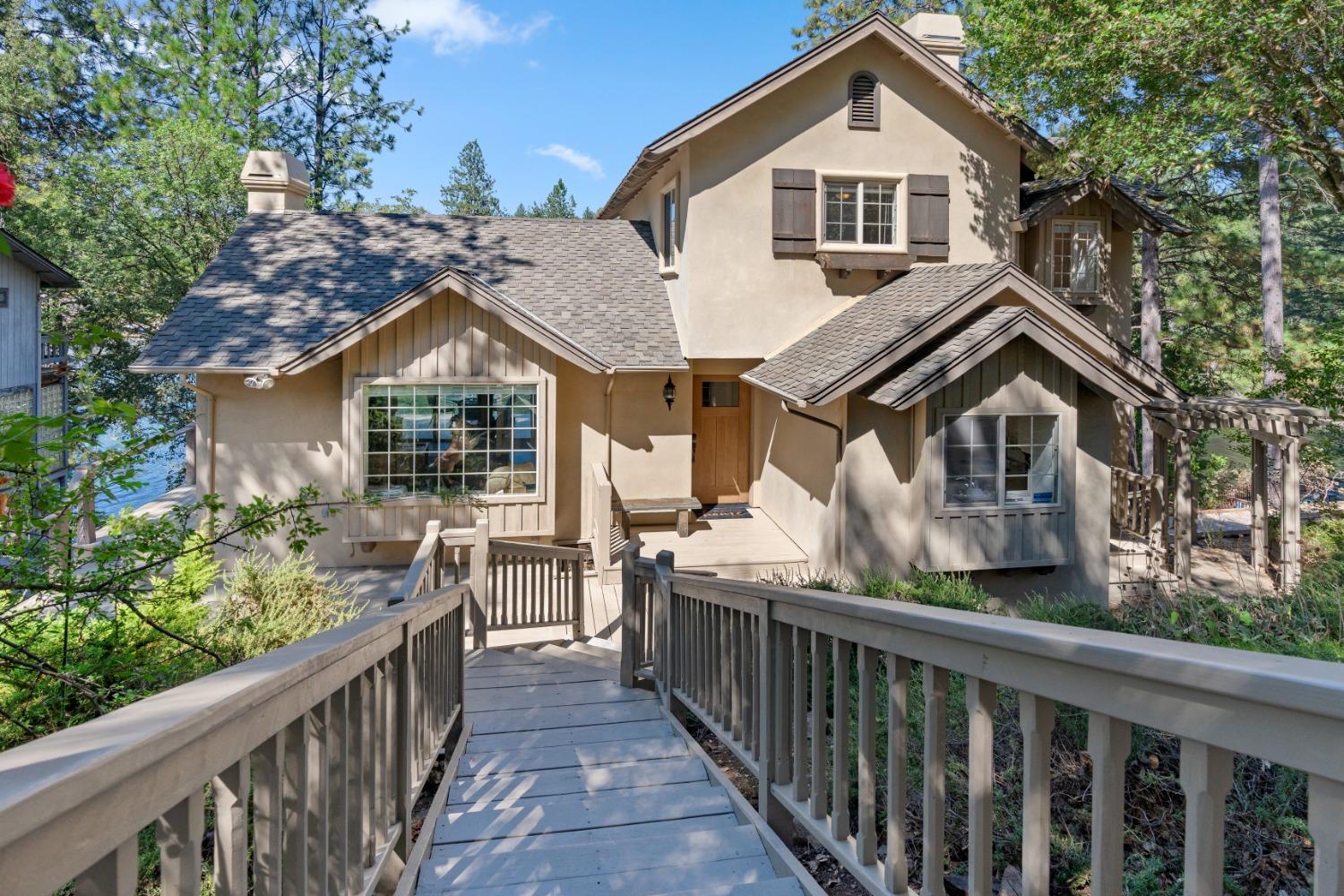 a view of house and outdoor space