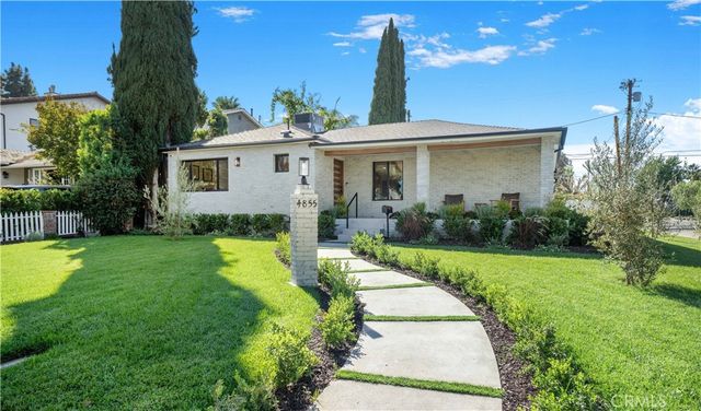 $2,495,000 | 4855 Ledge Avenue | Toluca Lake