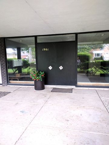 $1,800 | 1901 West Touhy Avenue, Unit 6 | Park Ridge