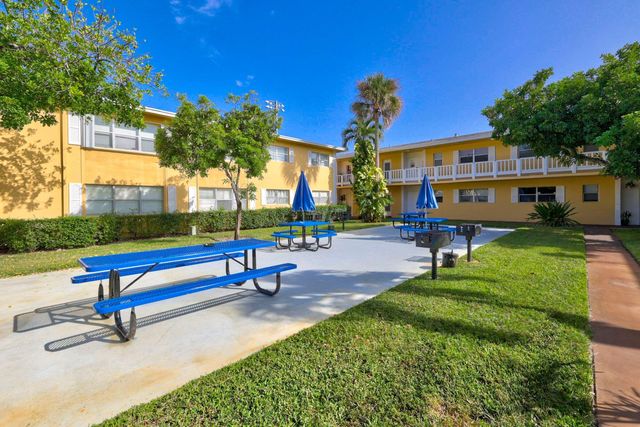 $2,290 | 440 Southeast 2nd Avenue, Unit C1 | Deerfield Beach