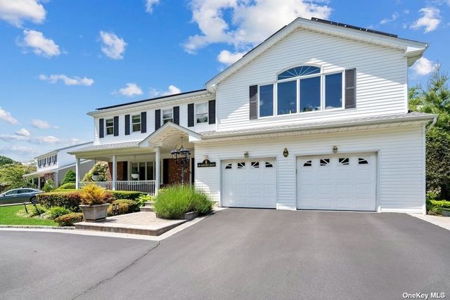 $1,399,000 | 95 Ashford Drive | Syosset