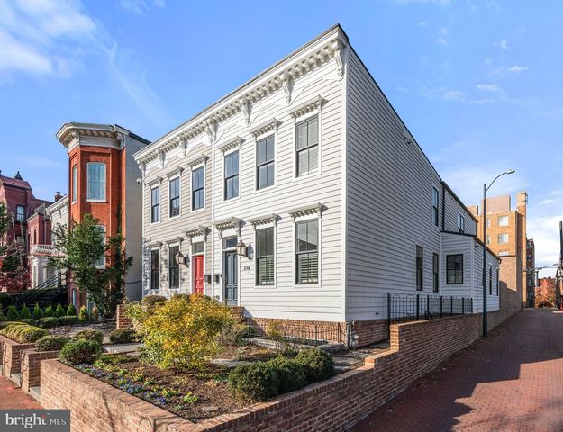 $5,500,000 | 214 A Street Northeast | Capitol Hill