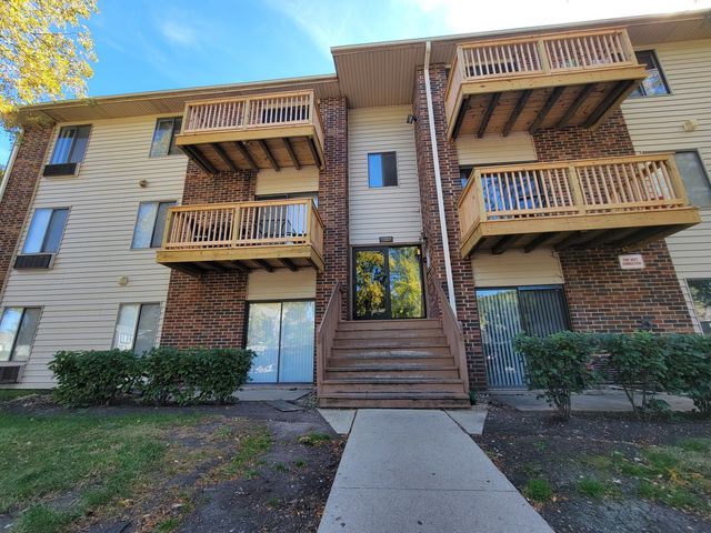 $1,750 | 716 Prescott Drive, Unit 103 | Roselle Village