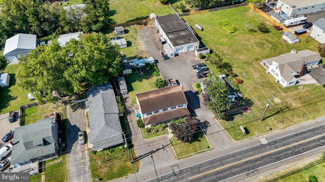 $1,300,000 | 2321 Edgely Road | Levittown